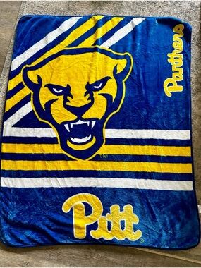 Pitt Panthers Blue and Gold Plush Beach Towel